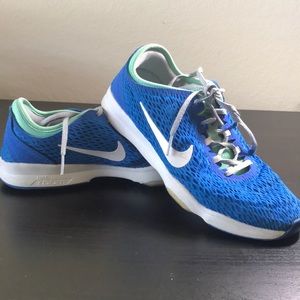 Blue nike zoom